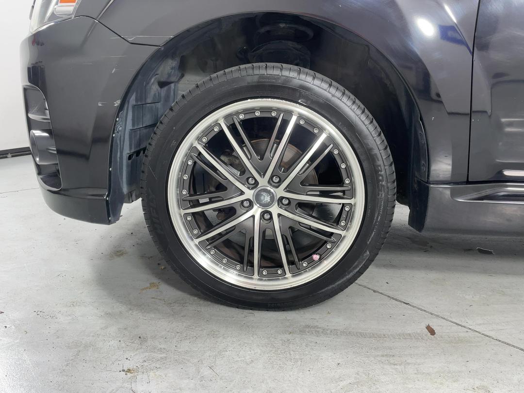 Photo '10' of Mitsubishi Outlander