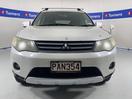 Thumbnail '2' of Mitsubishi Outlander