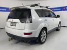 Thumbnail '6' of Mitsubishi Outlander