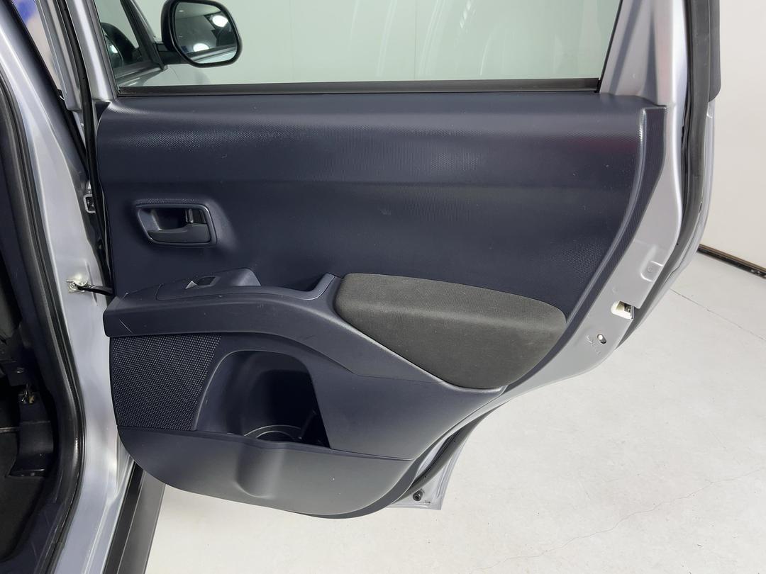 Photo '19' of Mitsubishi Outlander