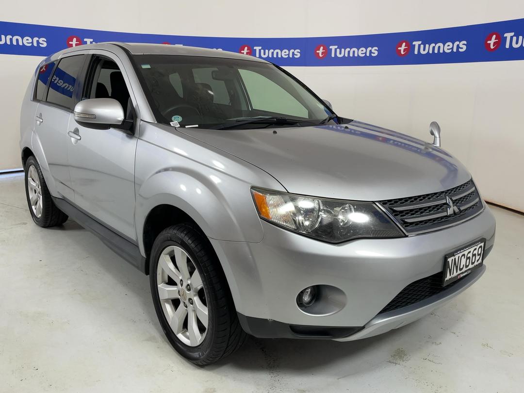 Photo '1' of Mitsubishi Outlander