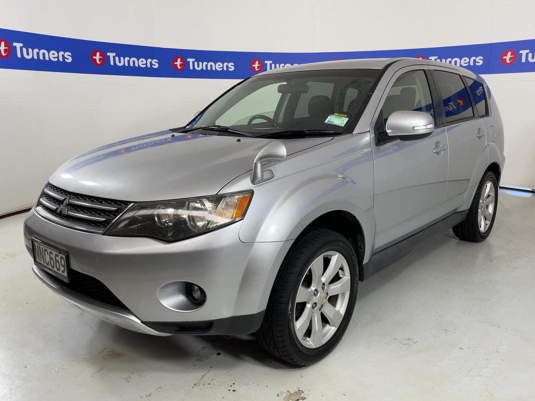 Photo '4' of Mitsubishi Outlander