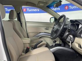 Photo '16' of Mitsubishi Outlander