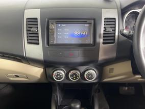 Photo '18' of Mitsubishi Outlander