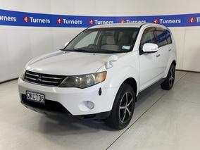 Photo '4' of Mitsubishi Outlander