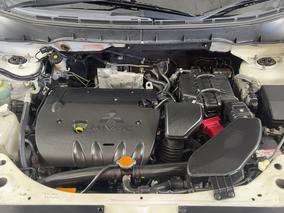 Photo '13' of Mitsubishi Outlander