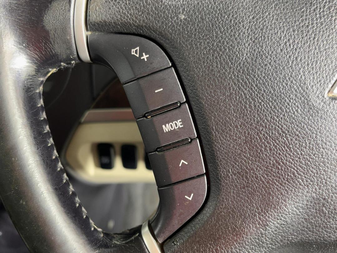 Photo '24' of Mitsubishi Pajero