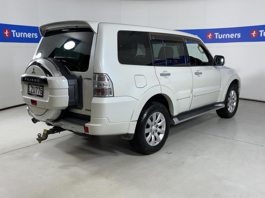 Photo '7' of Mitsubishi Pajero