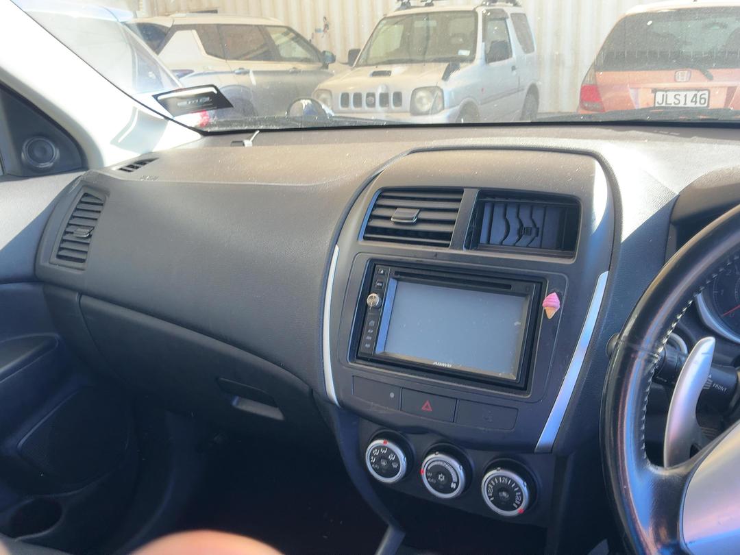 Photo '15' of Mitsubishi RVR Photo '15' of Mitsubishi RVR