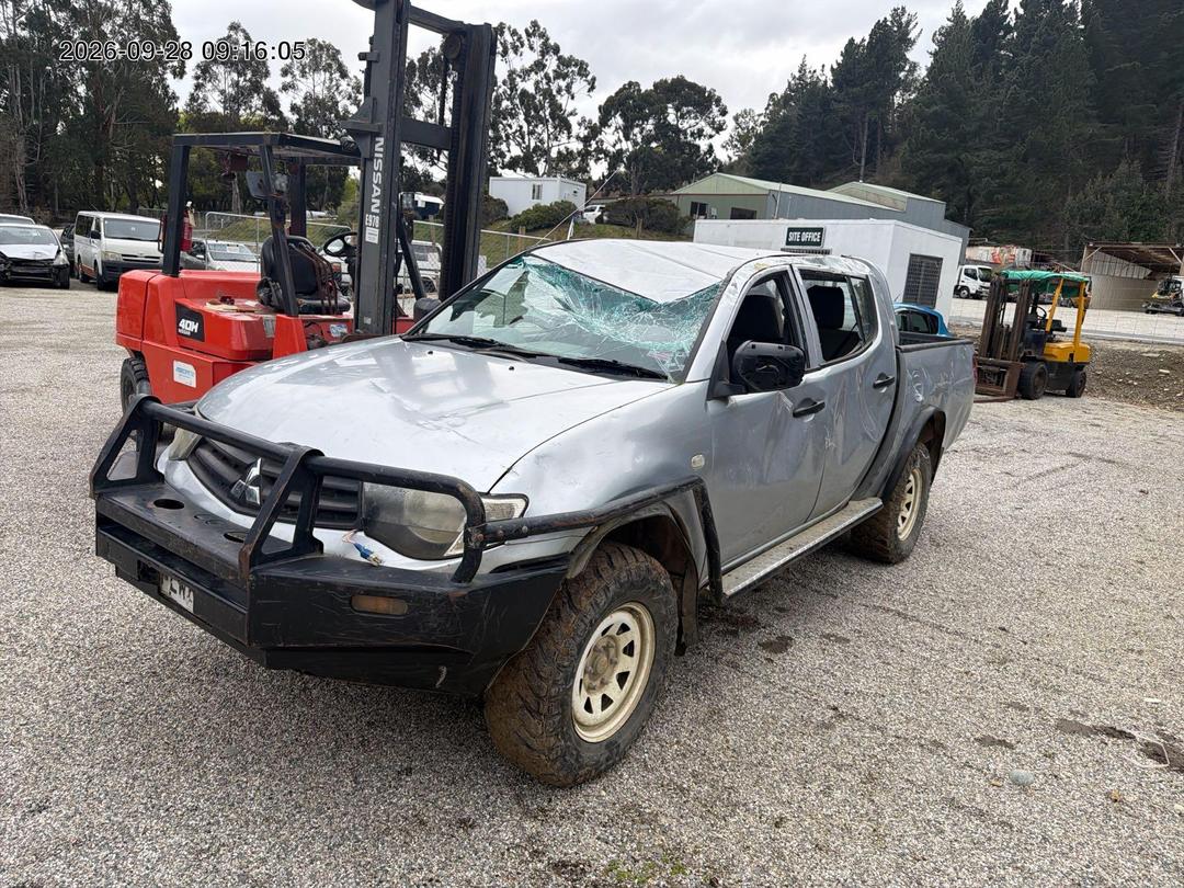 Photo '2' of Mitsubishi Triton D/CAB GL Photo '2' of Mitsubishi Triton D/CAB GL