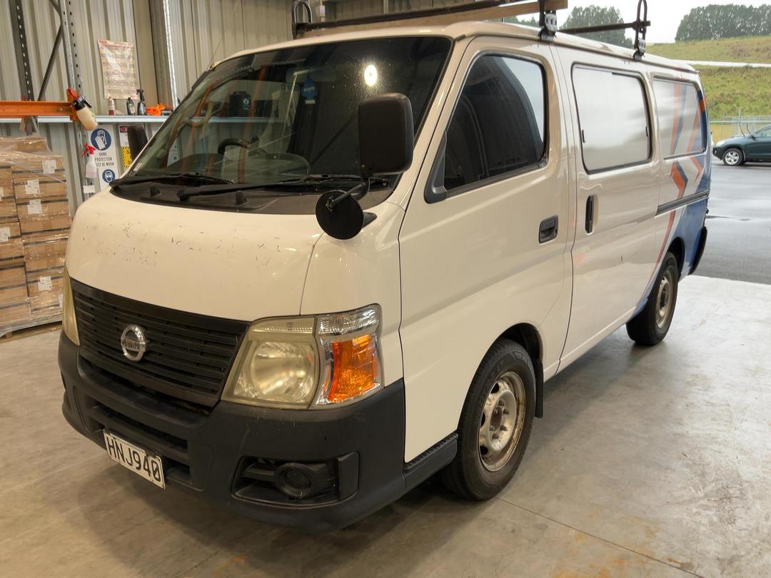Photo '3' of Nissan Caravan