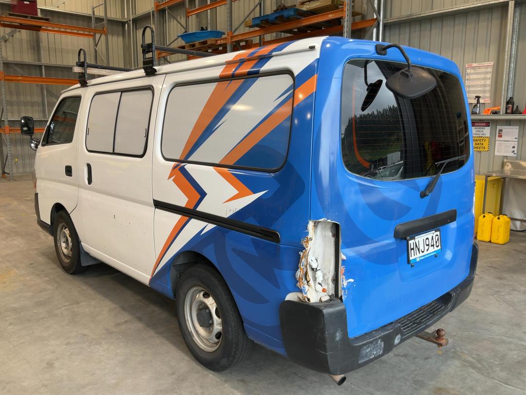 Photo '5' of Nissan Caravan