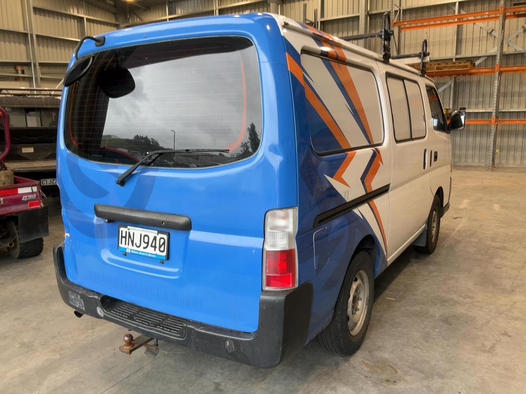 Photo '7' of Nissan Caravan