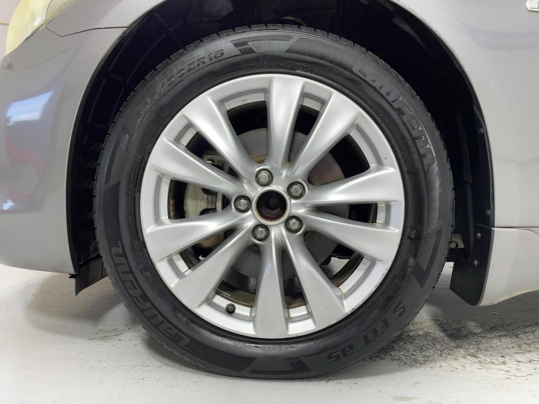 Photo '10' of Nissan Fuga