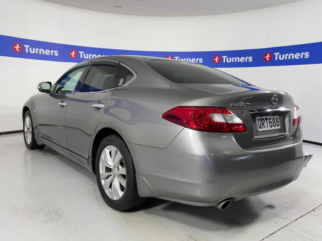 Photo '5' of Nissan Fuga