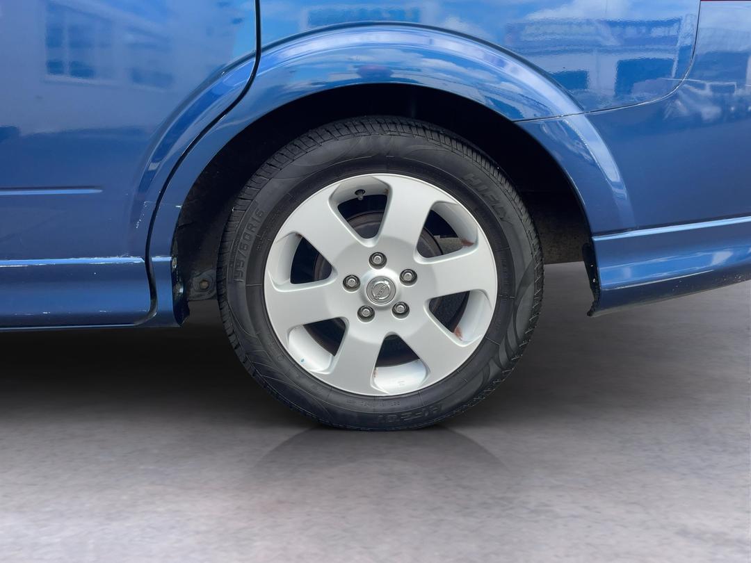 Photo '11' of Nissan Lafesta