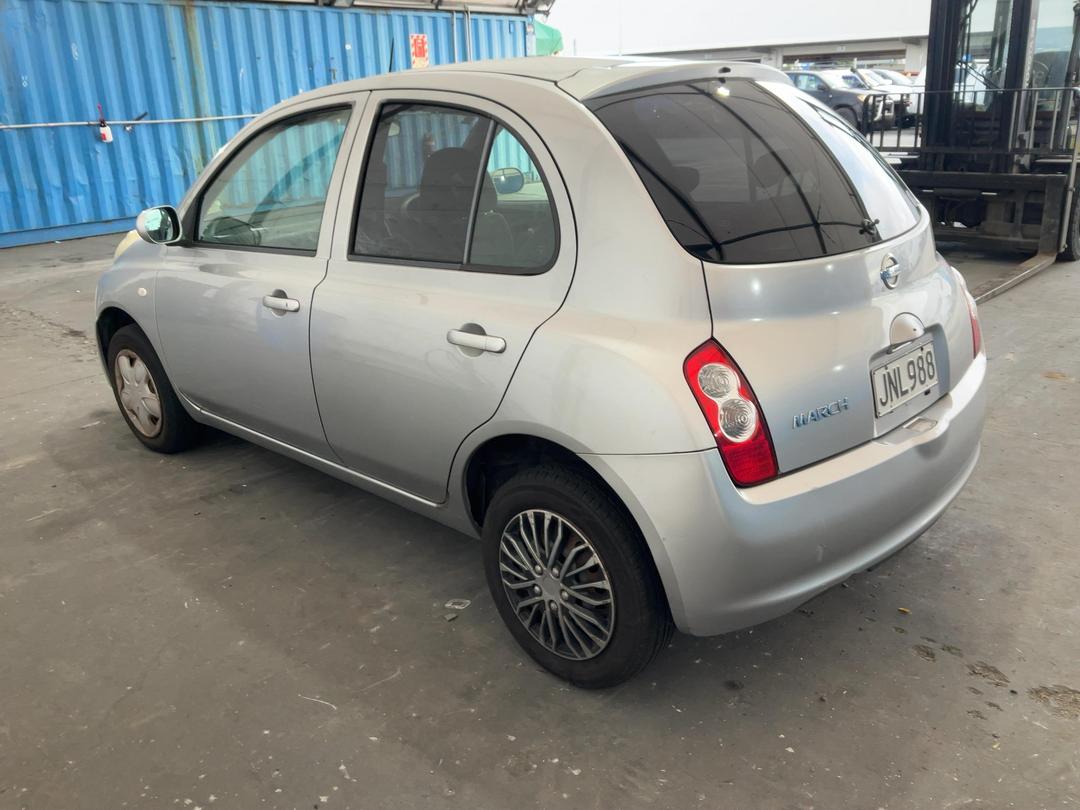 Photo '12' of Nissan March