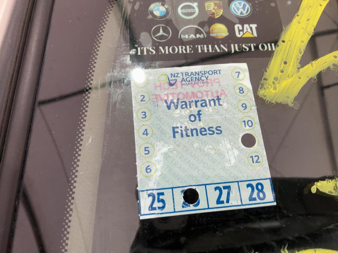 Photo '27' of Nissan March