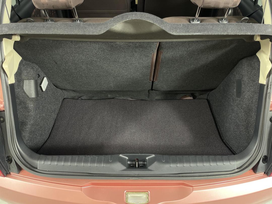 Photo '14' of Nissan March