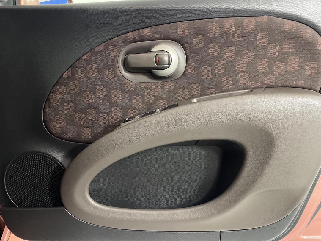 Photo '15' of Nissan March