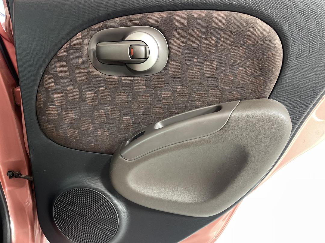 Photo '19' of Nissan March