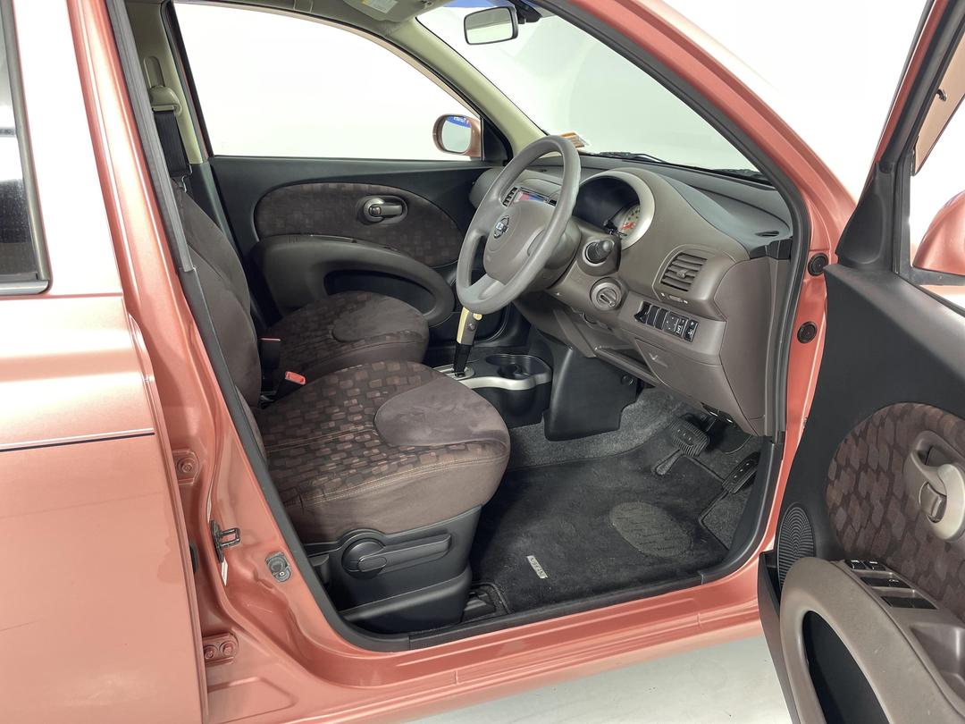 Photo '16' of Nissan March