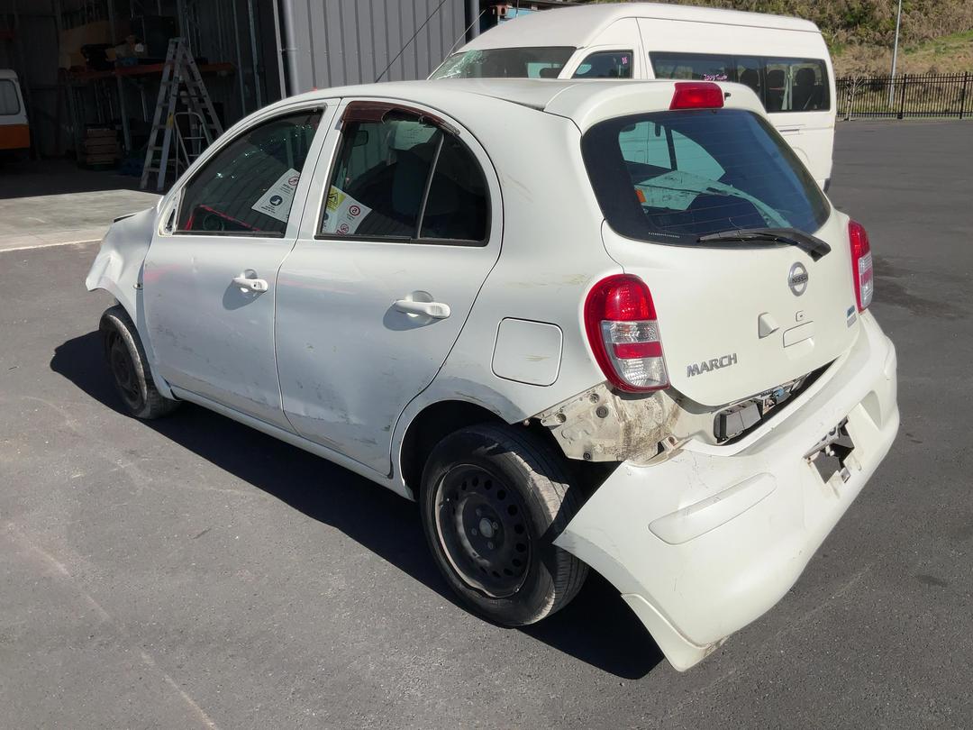 Photo '6' of Nissan March