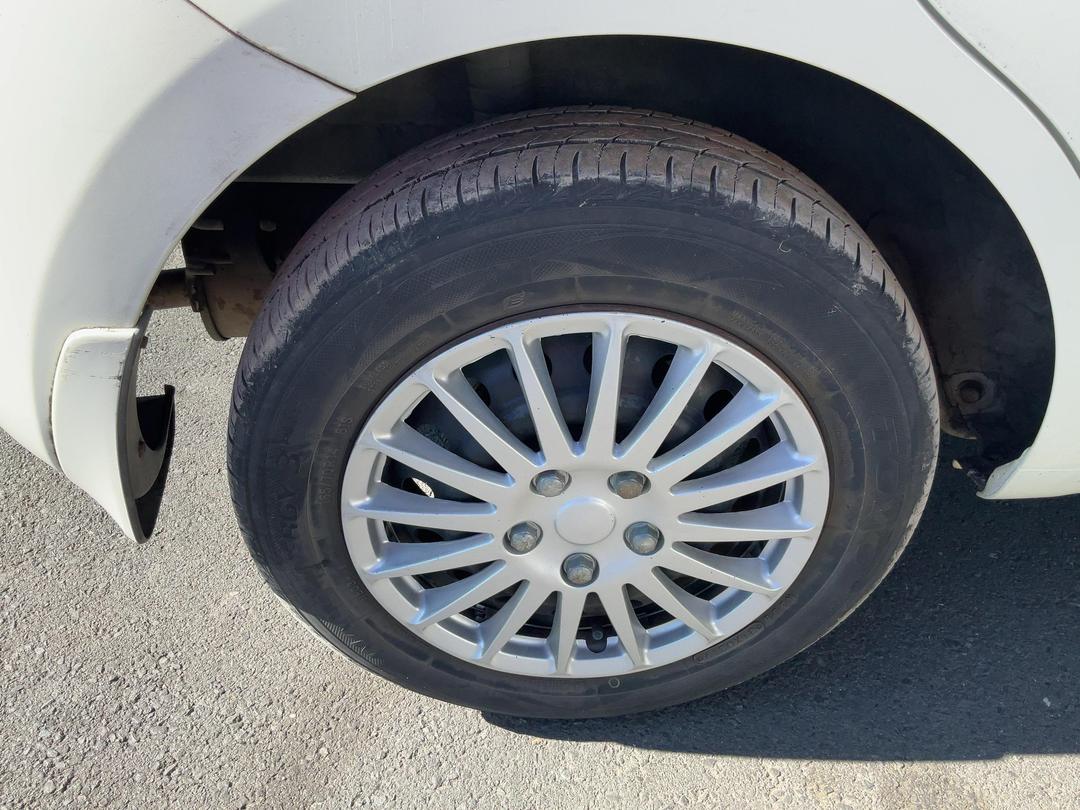 Photo '10' of Nissan March