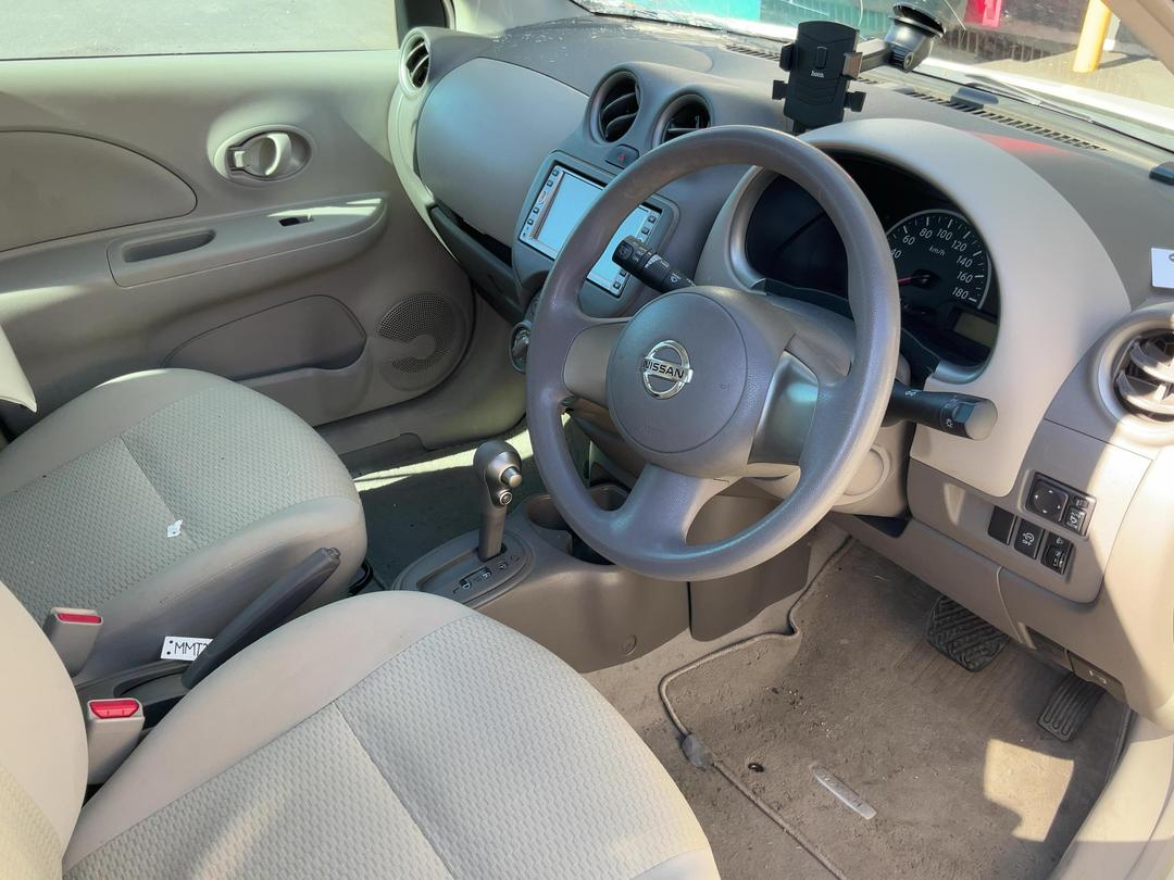 Photo '18' of Nissan March