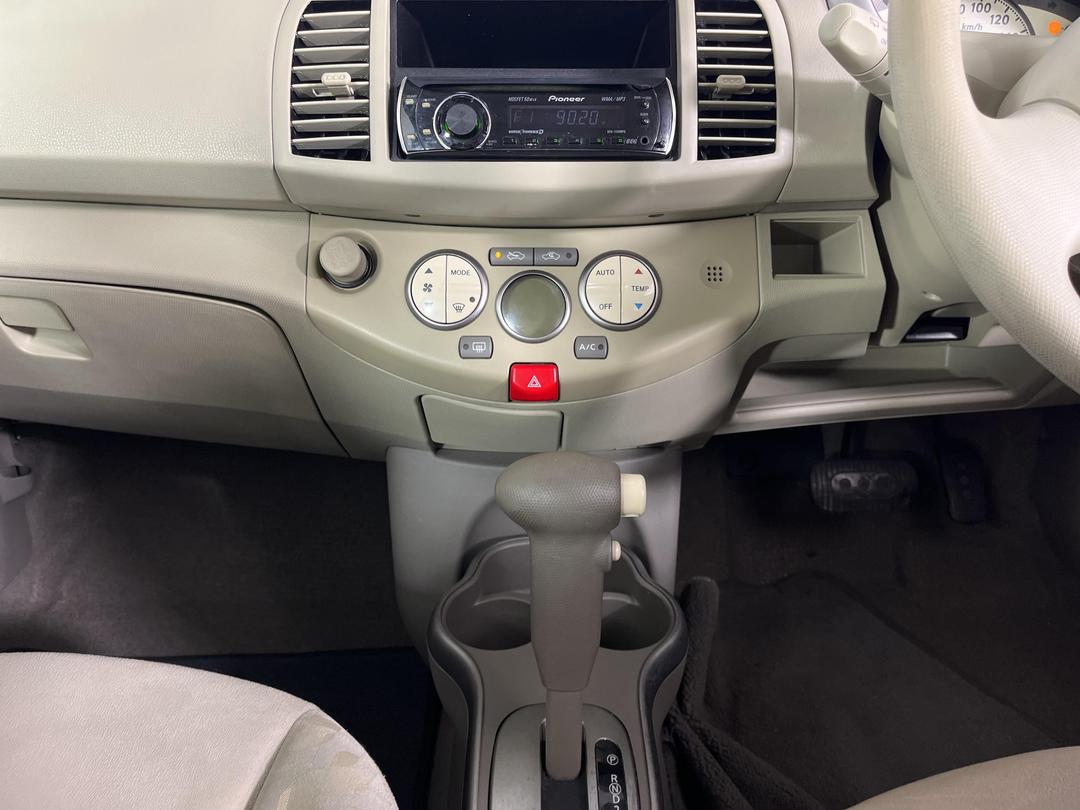 Photo '16' of Nissan Micra