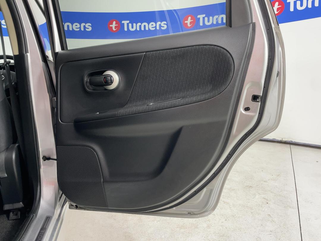 Photo '19' of Nissan Note