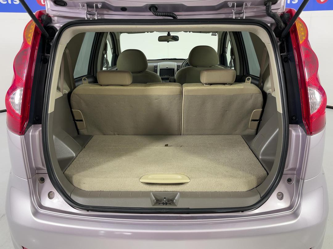 Photo '14' of Nissan Note