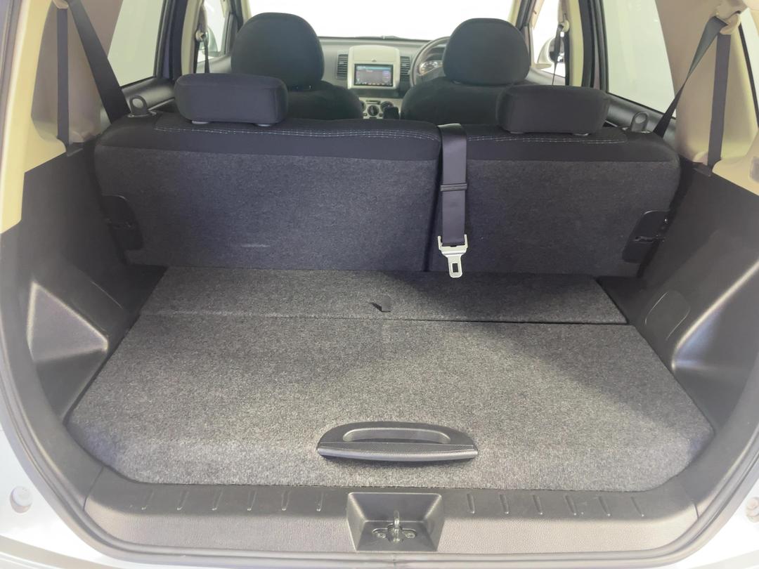 Photo '14' of Nissan Note