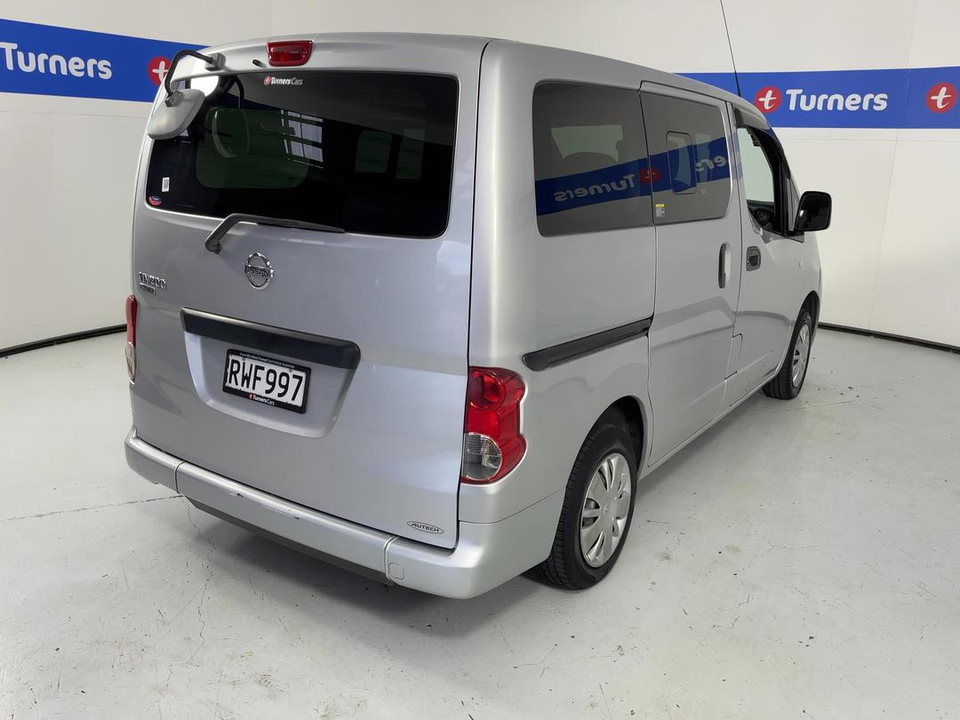Photo '7' of Nissan NV200