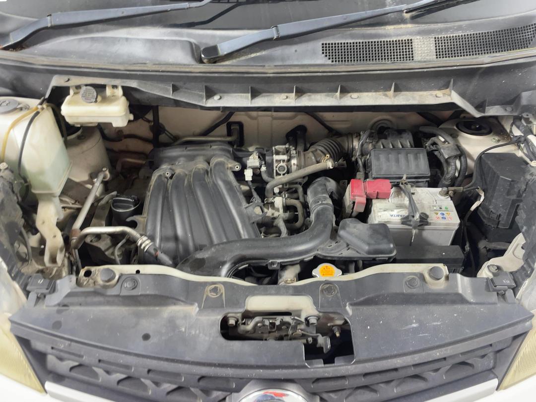 Photo '13' of Nissan NV200
