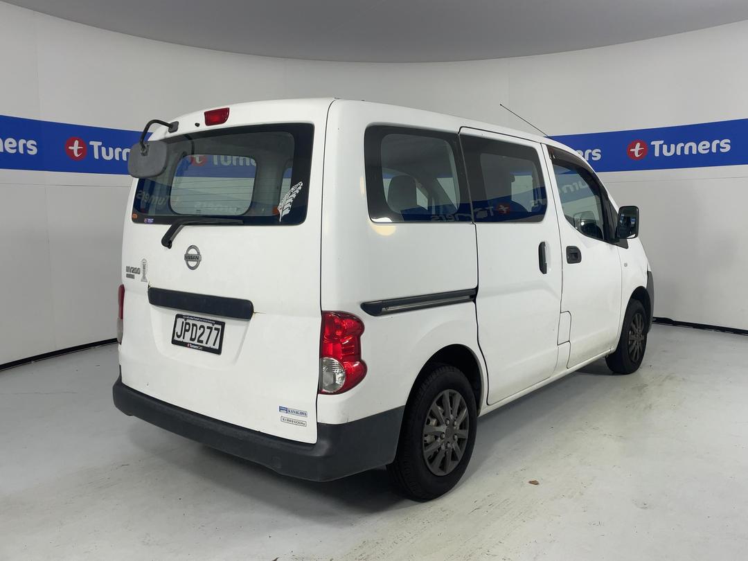 Photo '7' of Nissan NV200