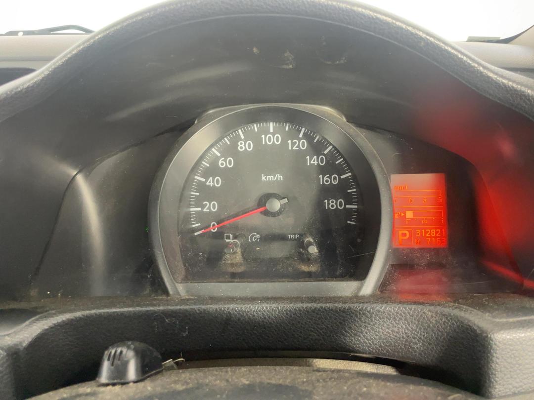 Photo '21' of Nissan NV200