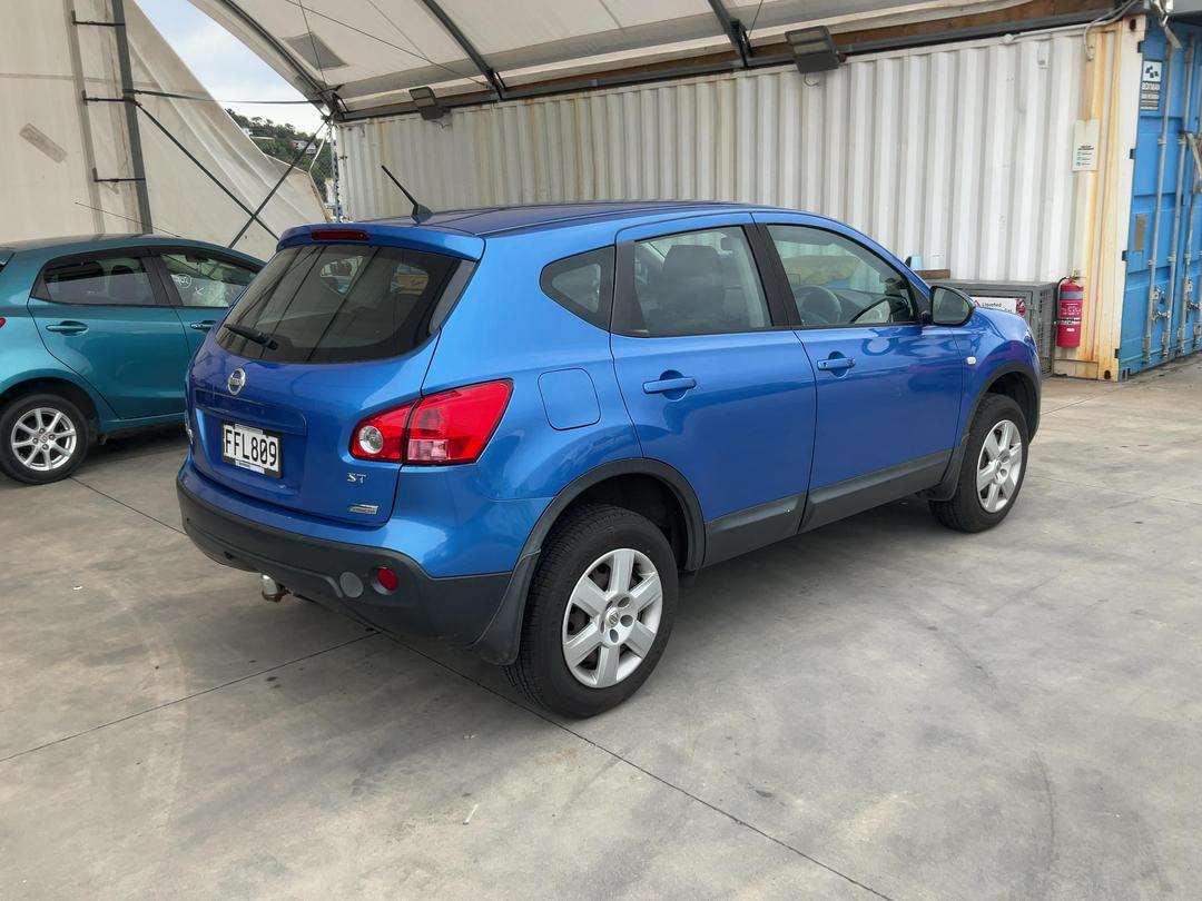 Photo '8' of Nissan Qashqai ST Photo '8' of Nissan Qashqai ST