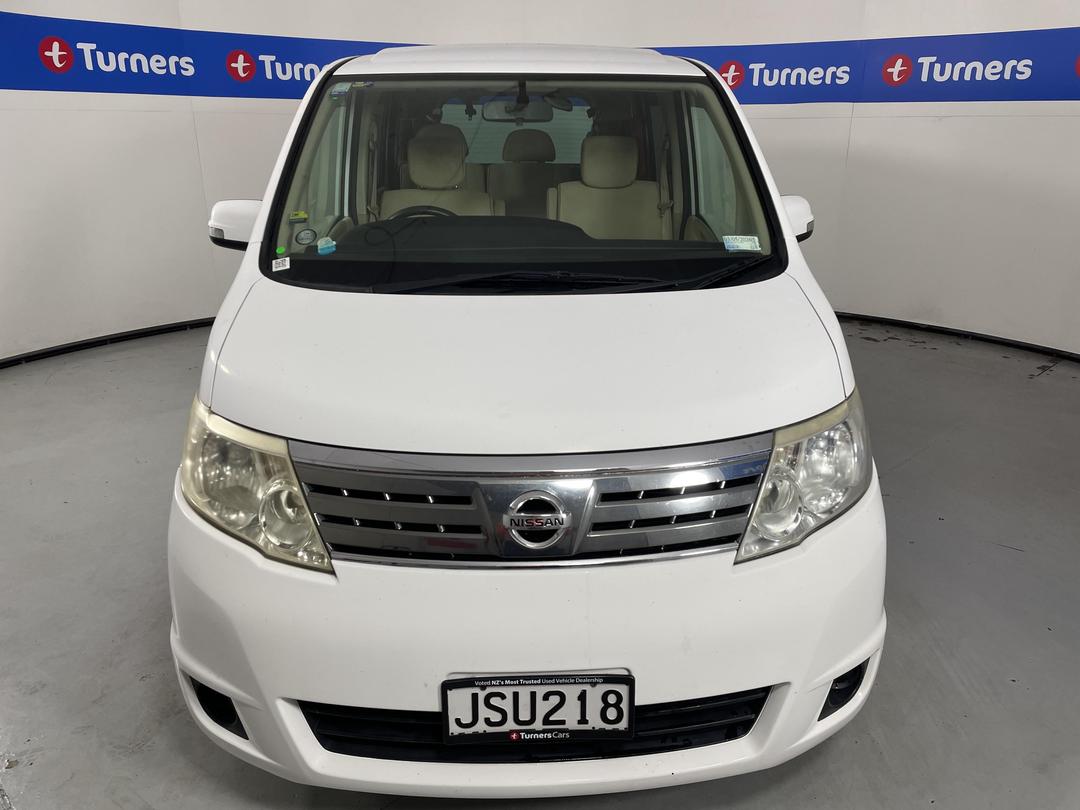 Photo '2' of Nissan Serena