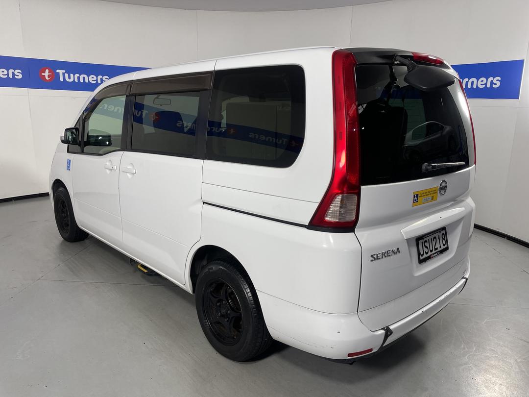 Photo '5' of Nissan Serena