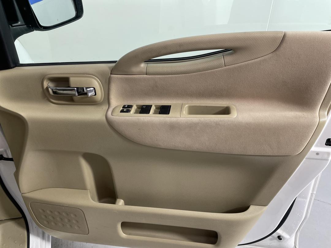 Photo '15' of Nissan Serena