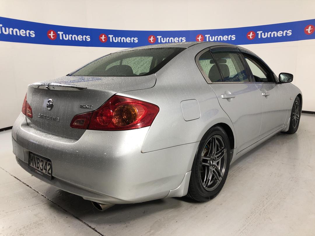 Photo '7' of Nissan Skyline