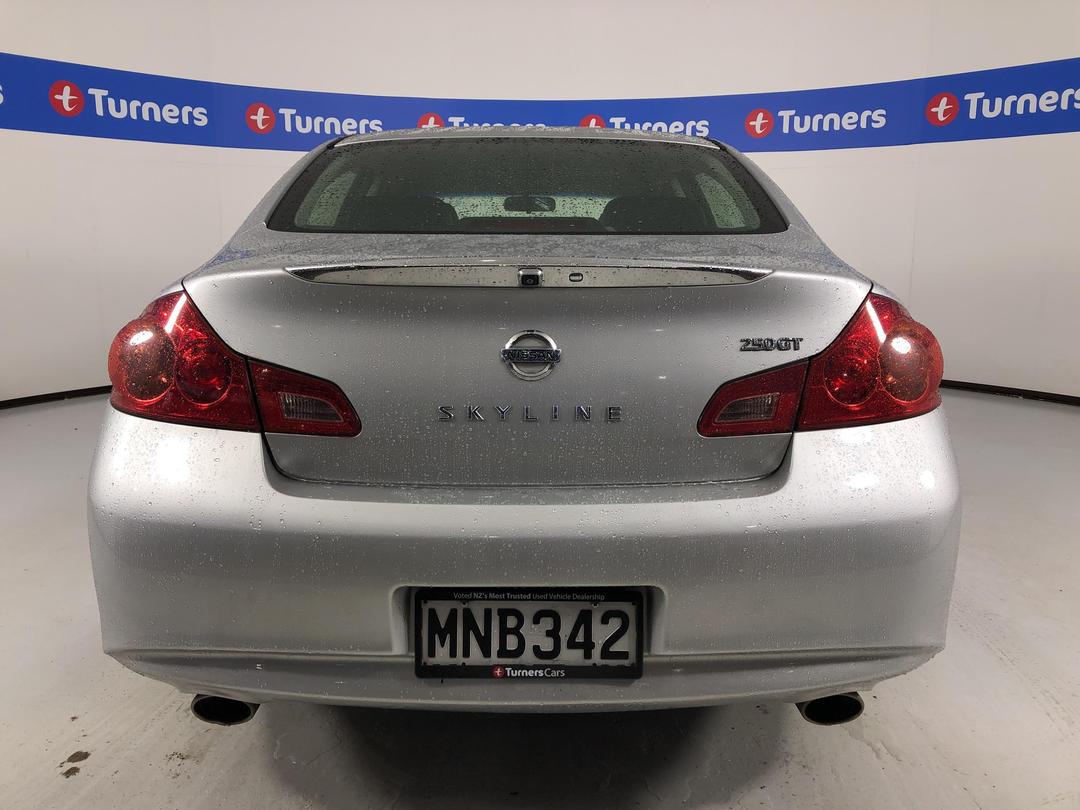 Photo '6' of Nissan Skyline