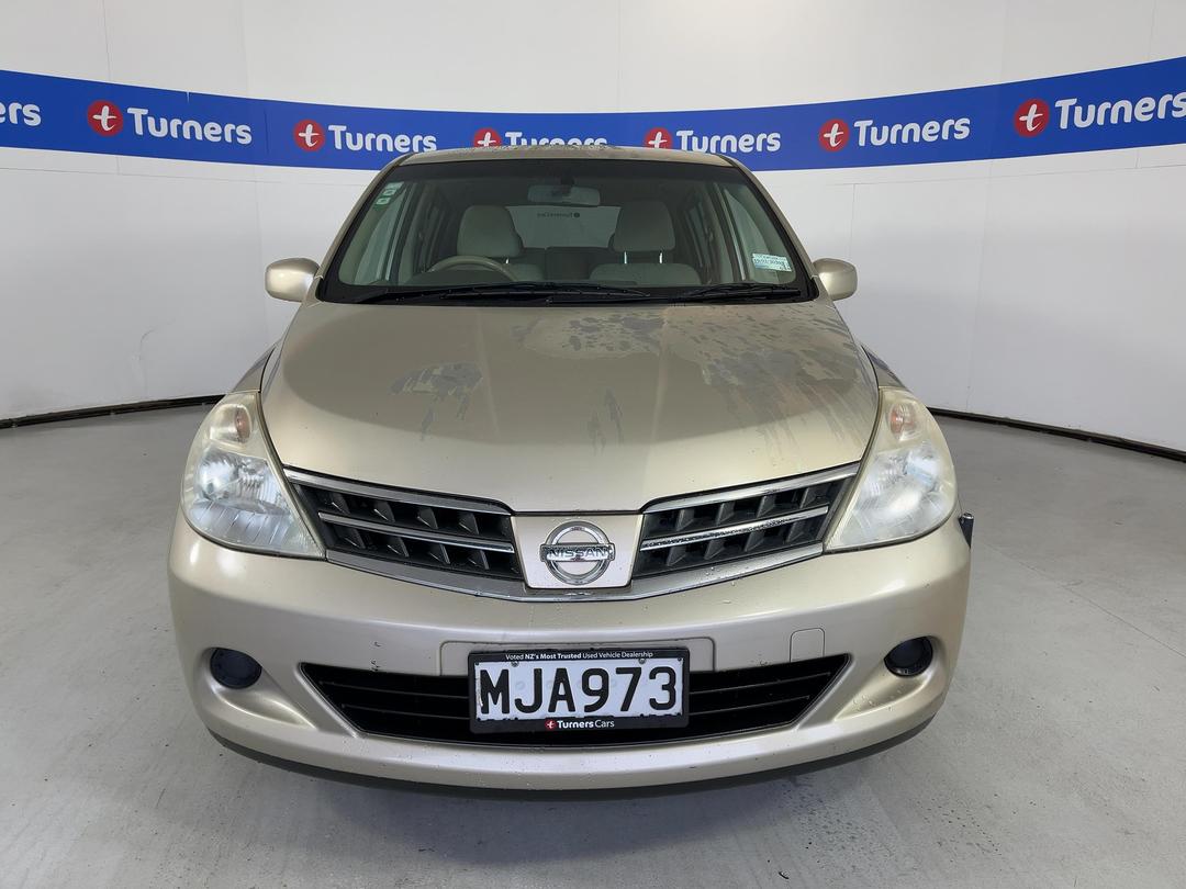 Photo '2' of Nissan Tiida