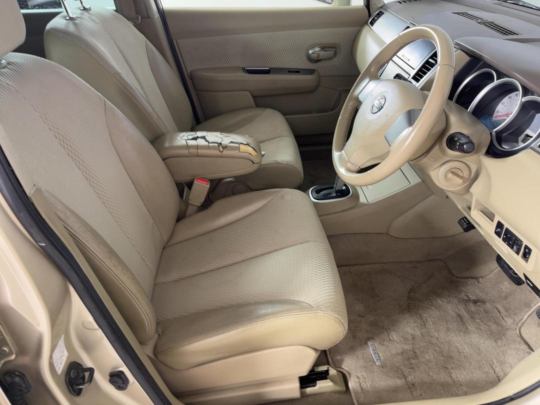 Photo '14' of Nissan Tiida