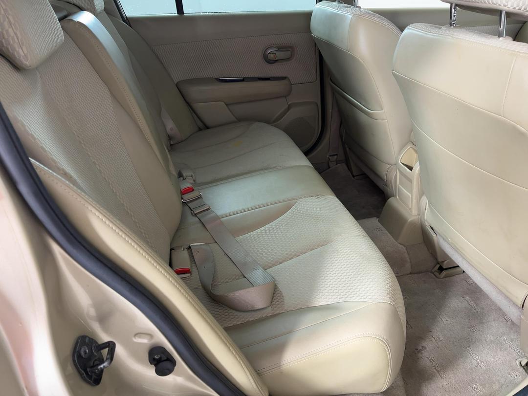 Photo '18' of Nissan Tiida