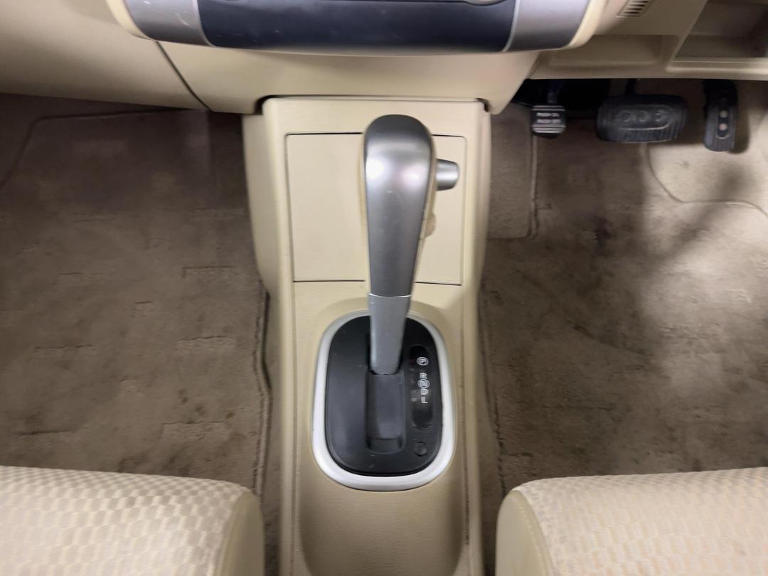 Photo '16' of Nissan Tiida