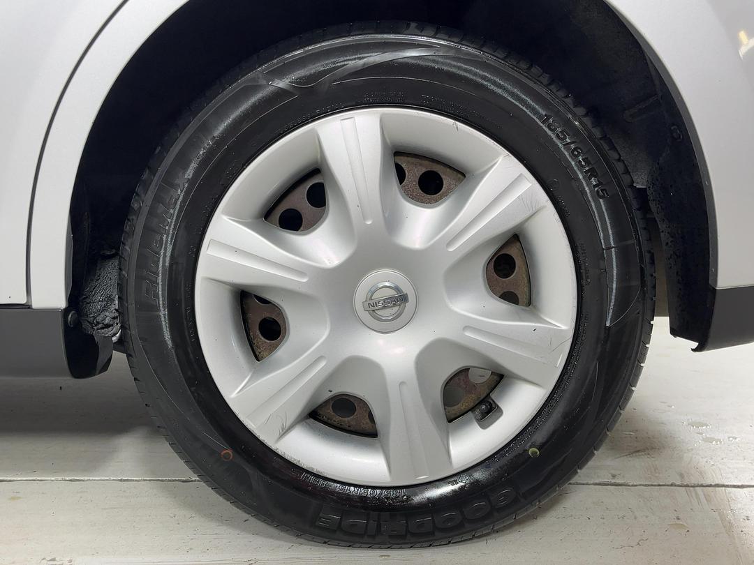 Photo '11' of Nissan Tiida