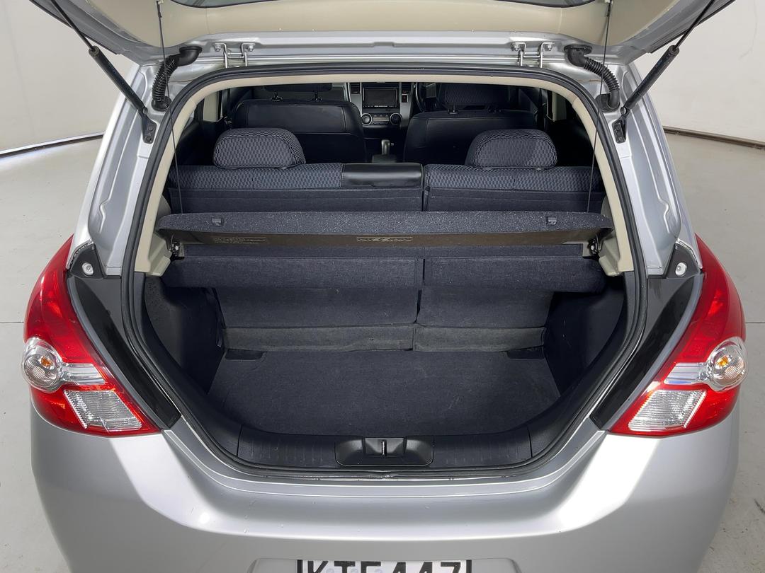 Photo '14' of Nissan Tiida