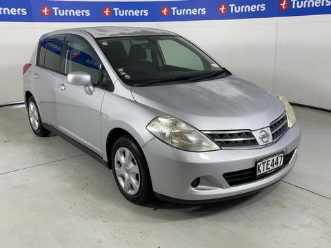 Image of 2010 Nissan Tiida Latio
